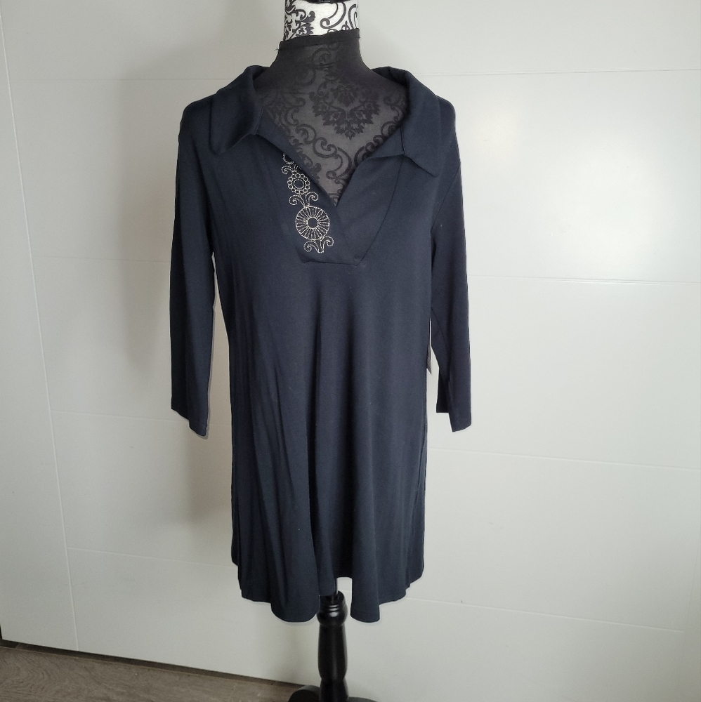 Diane Kennedy V necked bamboo Tunic.